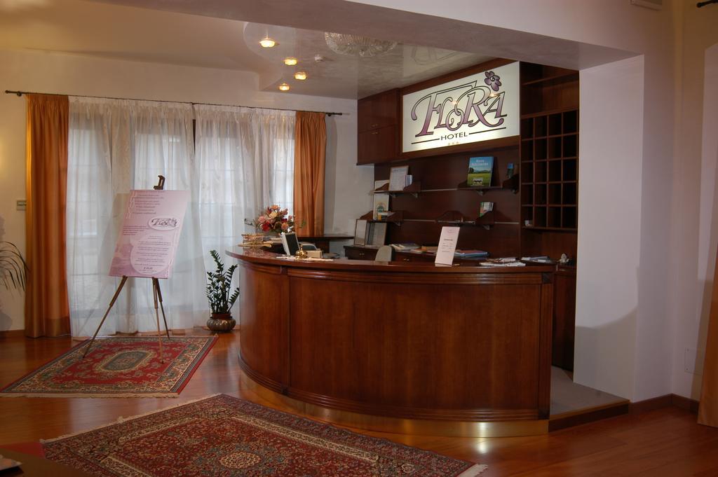 Albergo Ristorante Flora Vittorio Veneto Dış mekan fotoğraf