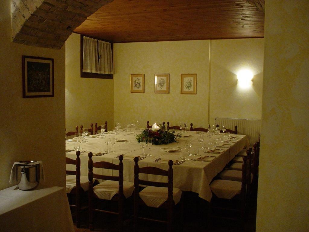 Albergo Ristorante Flora Vittorio Veneto Dış mekan fotoğraf